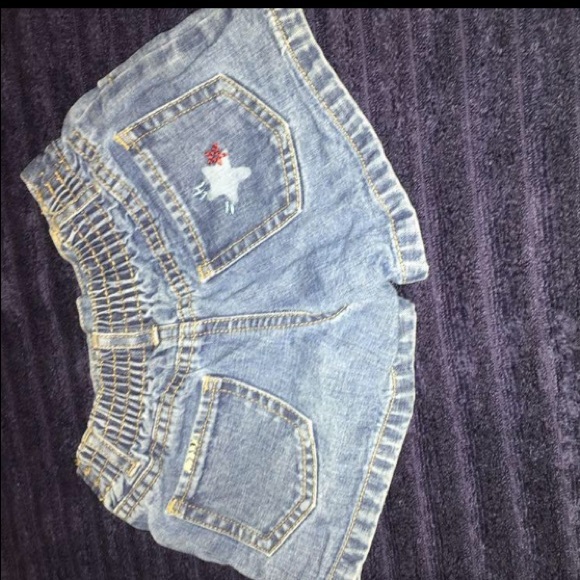 Old Navy star shorts 4T - Picture 3 of 4
